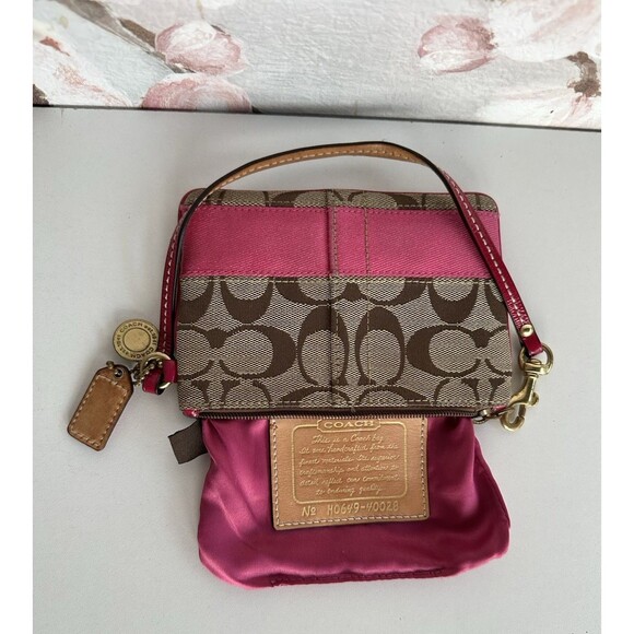 Coach Logo vintage brown and pink canvas zipper wristlet with gold charm and tag - Picture 8 of 12